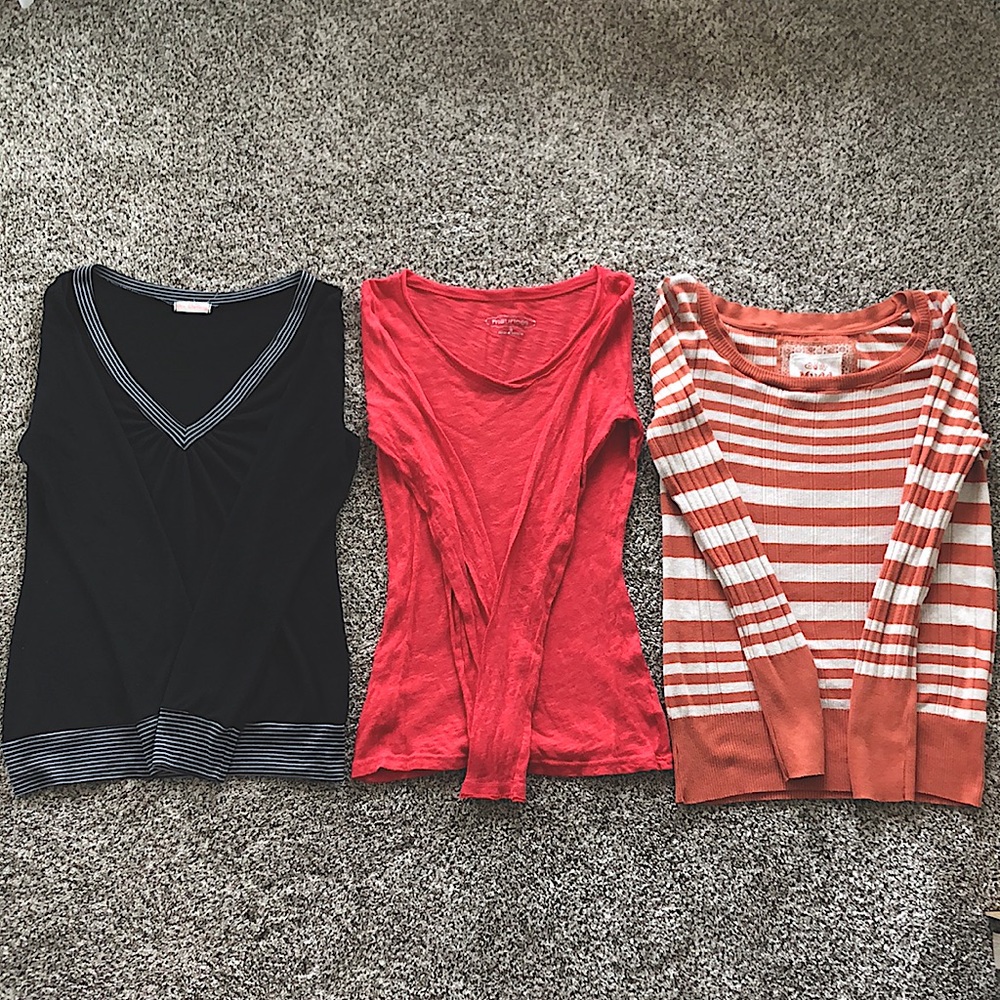 3 women’s long sleeve sweaters
